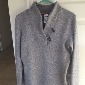 North face pullover sweater